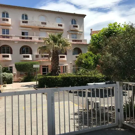 Apartment Beau T2 En Centre Avec Parking Prive *