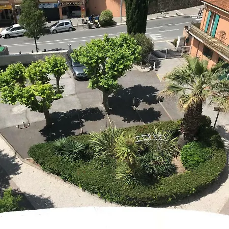 Apartmán Beau T2 En Centre Avec Parking Prive *